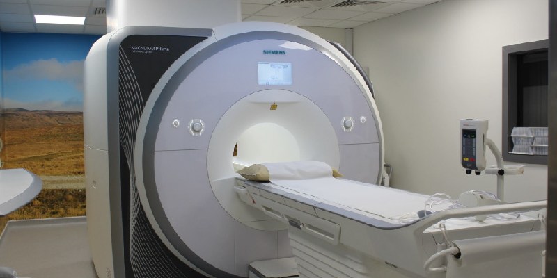 Image of an MRI scanner