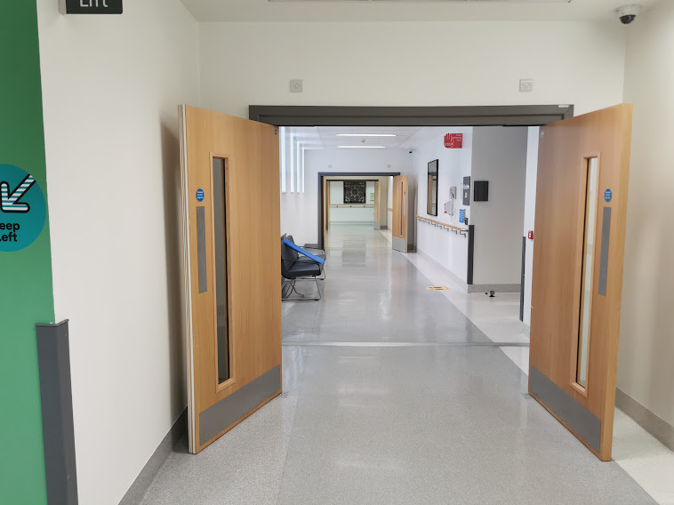 Great Escape From J83 - Corridor.