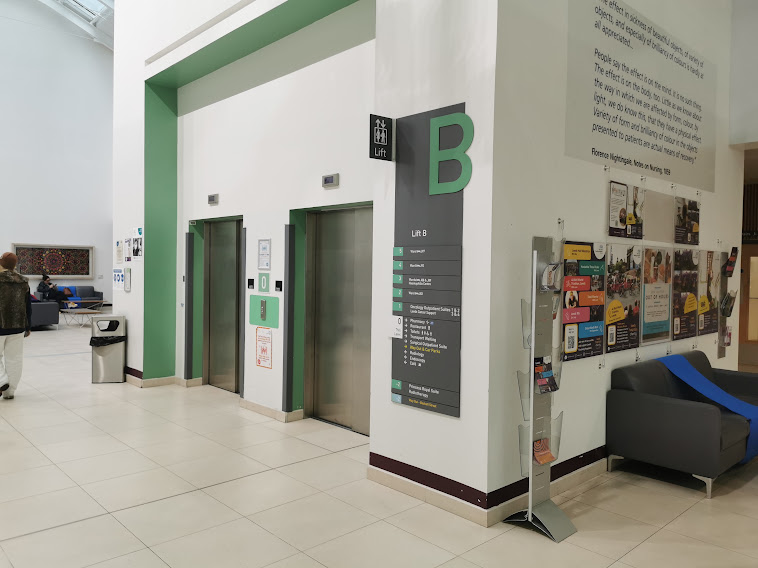 An image of the green lifts.