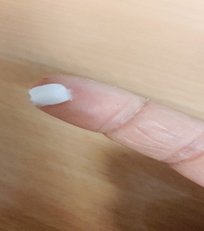 Photograph showing the correct amount of cream to use per application.