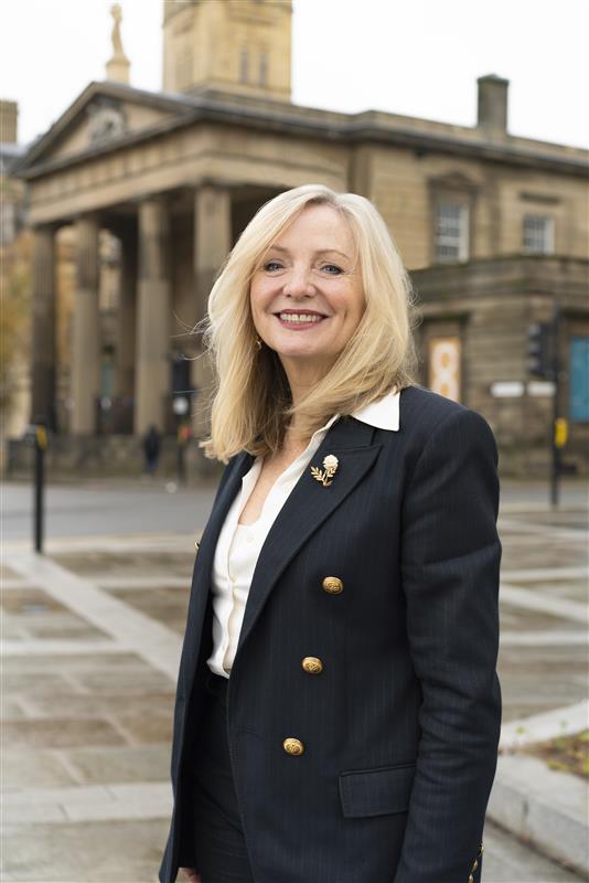 Tracy Brabin stood infront of a civic building