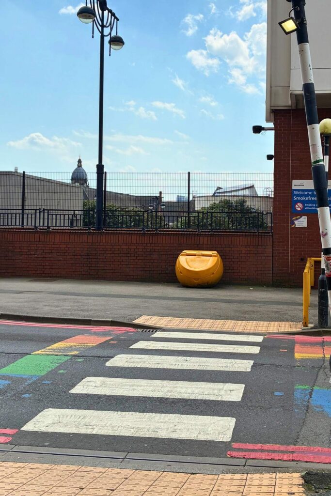 Zebra crossing looking towards Leeds General Infirmary