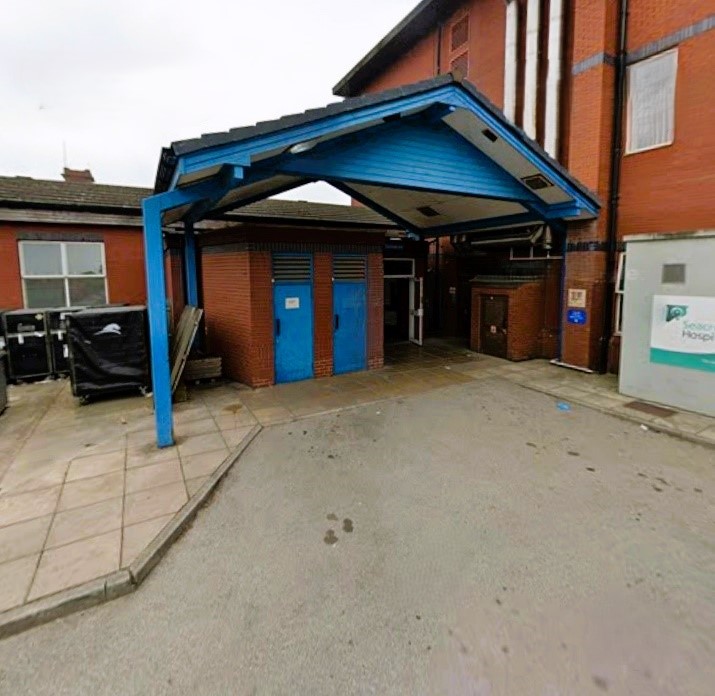 This photo is of the doors you will walk through to reach R+S dialysis, based at the end of the unit.