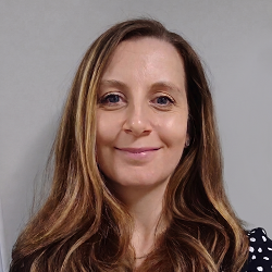 Dr Julie Tarrant Consultant Profile Picture.