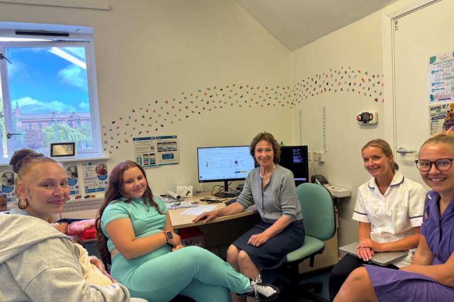 Leeds Children's Hospital diabetes team and patient Autumn