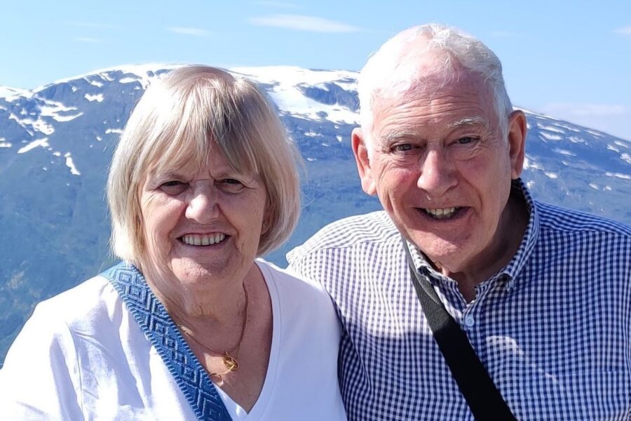 Ian Thompson and Christine Thompson (1)