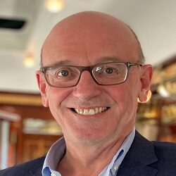 Mr Ian Eardley Consultant Profile Picture.
